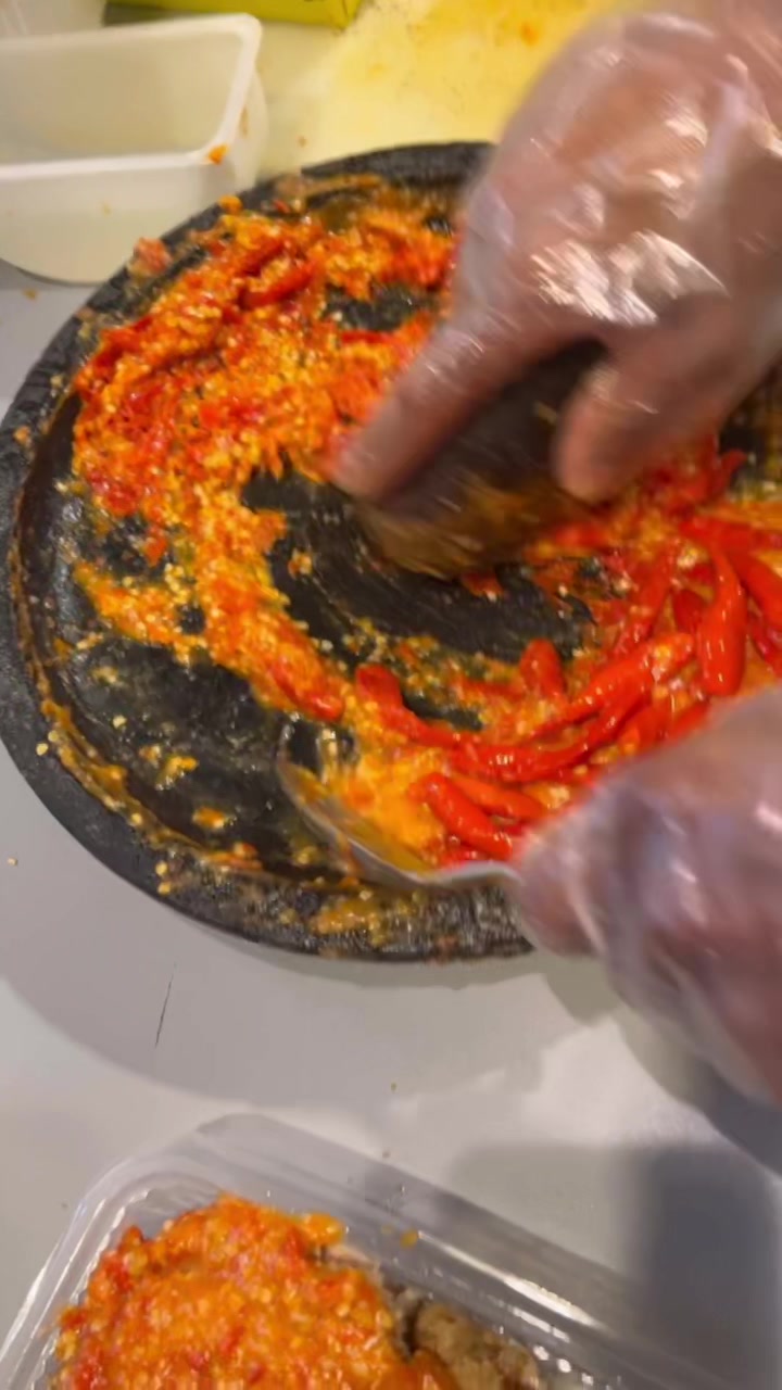 DARE TO TRY THIS AYAM GEPREK TODAY? Tag someone who would try Level 27 WTF Meal / WTF Challenge! #ayamgepreksingapore #papaayam #foodtiktok #sgfood #halalfood