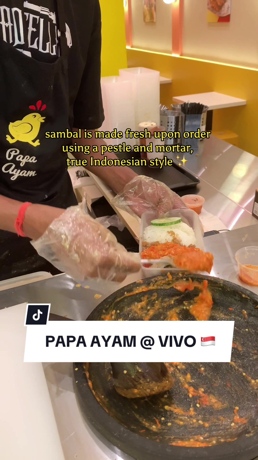 Papa Ayam has opened their newest outlet in Vivo City, come and challenge their level 27 sambal now! #halalfoodsg #smashedchicken #foodtok #tiktoksg 