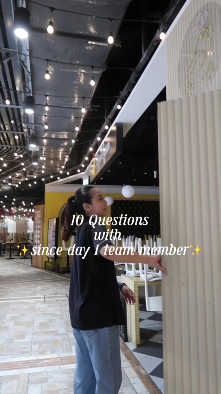 Papa Ayam is 5 years now! Let us introduce our since day 1 team: Ria. She has been working together with us since we opened our first outlet at 313somerset. 

A very cheerful, organised, and motivated