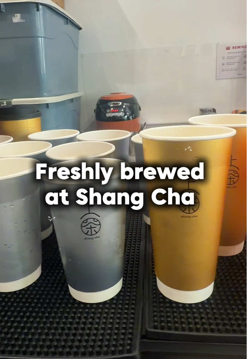 Morning bulk order going out ☀️🧋
Thank you for supporting Shang Cha 上茶.

Bulk orders welcome.
DM us to arrange.

#sgtiktok 
#bubbletea #sgfyp 
#supportlocalbusiness 
#sgfoodie 
