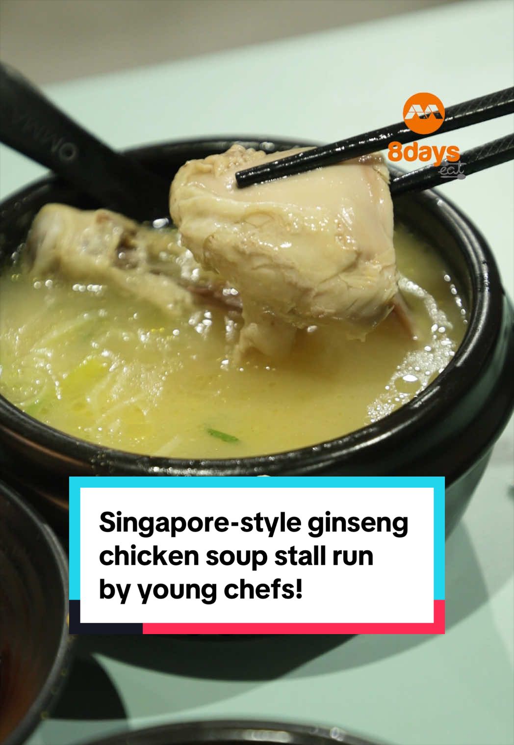 Two young chefs who met while working at a local “Michelin-starred Korean restaurant” have branched out into opening their own hawker stall! Omma Chicken Soup has been attracting customers for its sel