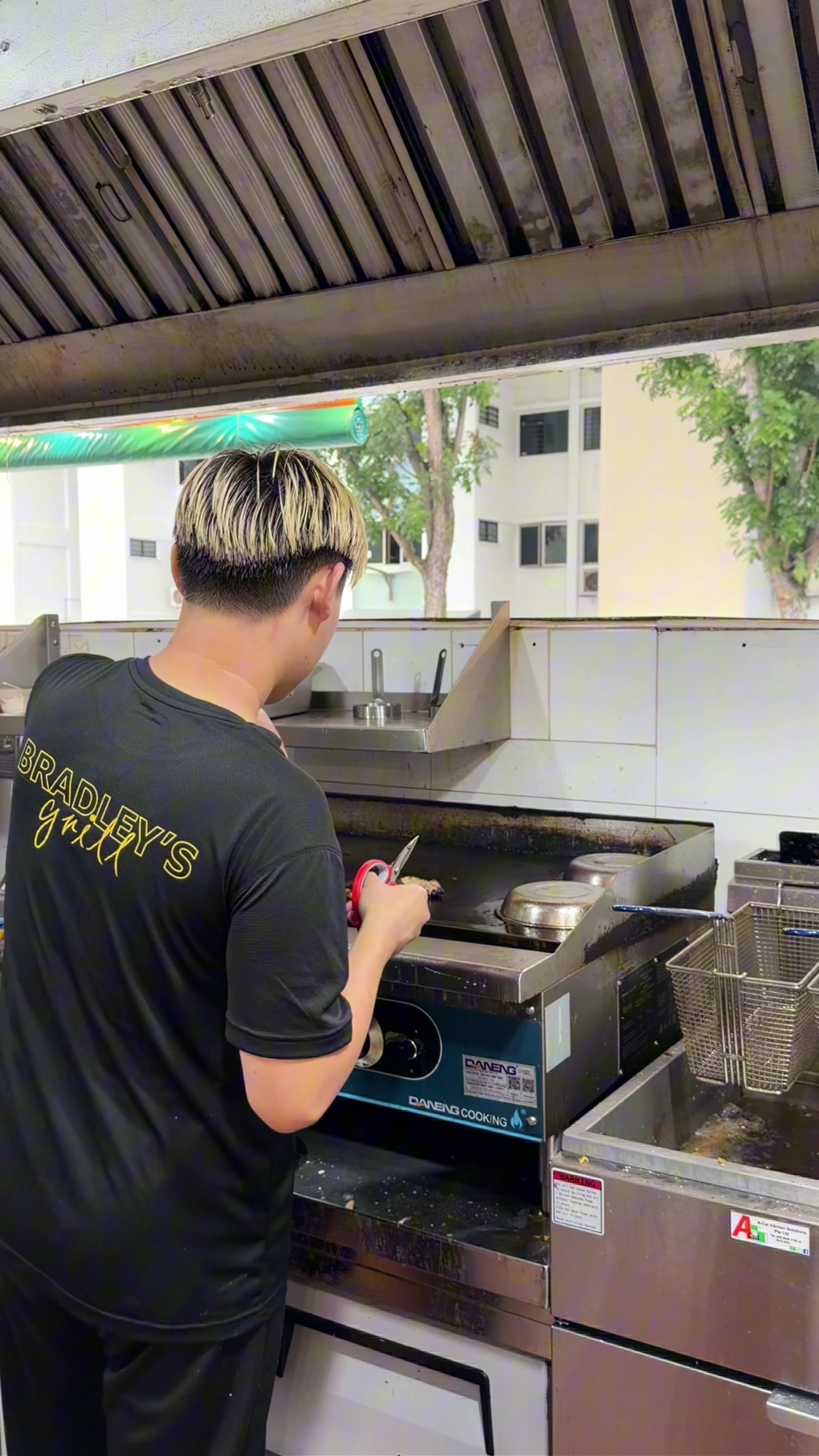 POV：Just Another Day at Work as Gen Z
#bradleysgrill #singaporefood #woodlands326 #singaporewesternfood #yishun630